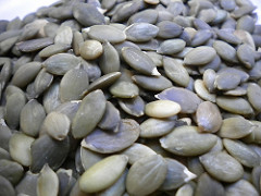 image of shelled pumpkin seeds
